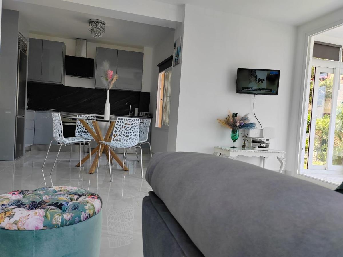 Apartamento La Torre,200M Hasta La Playa 베날마데나코스타 외부 사진