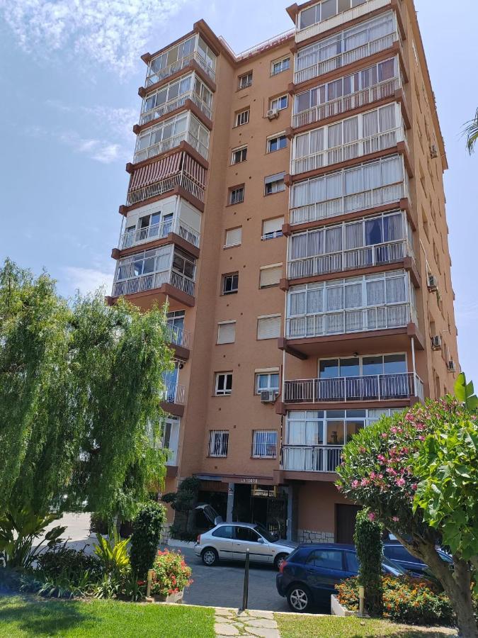 Apartamento La Torre,200M Hasta La Playa 베날마데나코스타 외부 사진