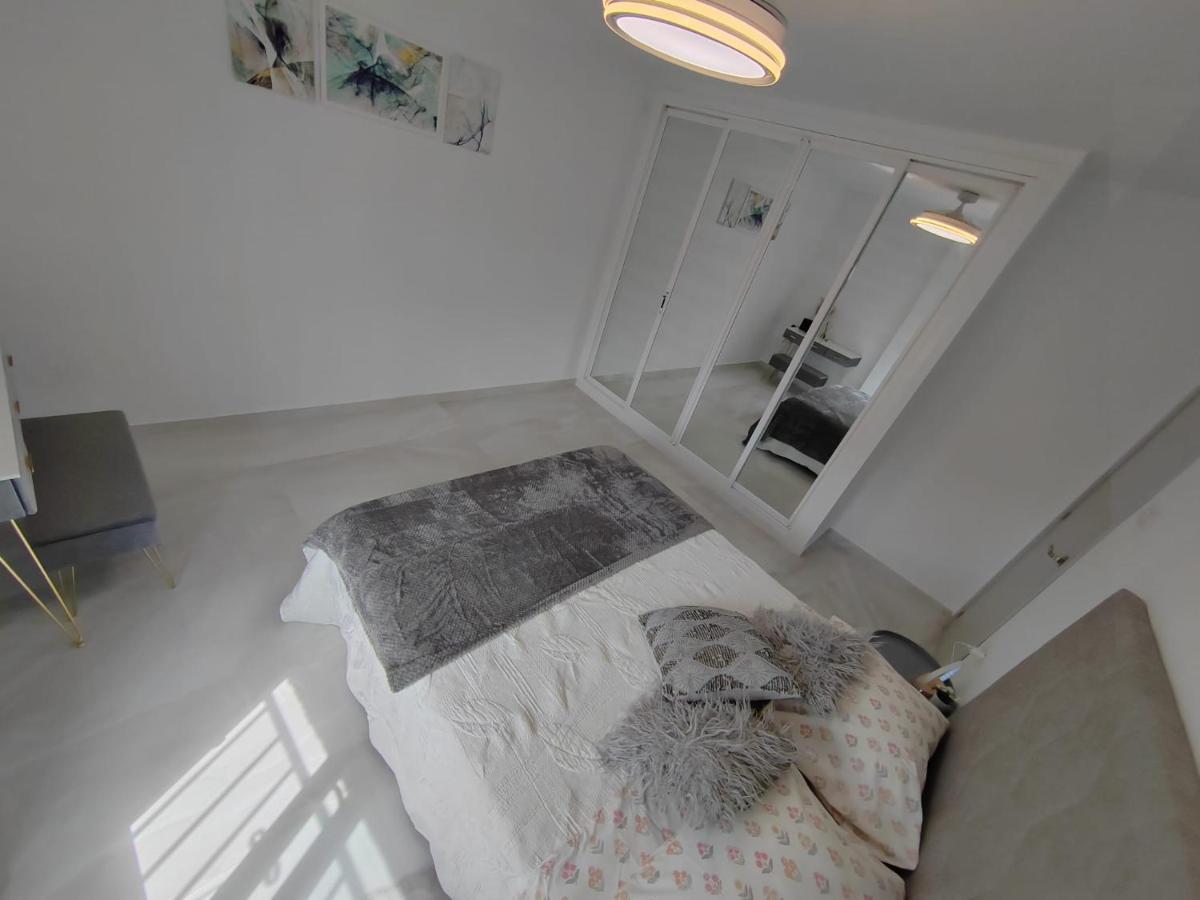 Apartamento La Torre,200M Hasta La Playa 베날마데나코스타 외부 사진