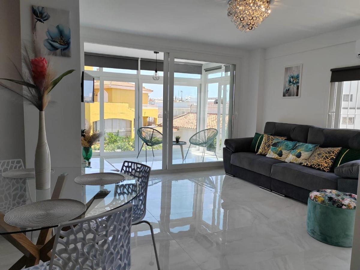 Apartamento La Torre,200M Hasta La Playa 베날마데나코스타 외부 사진
