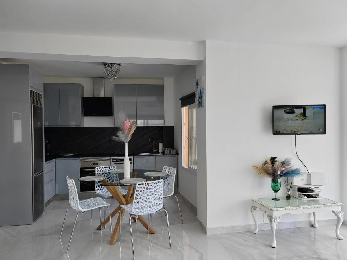 Apartamento La Torre,200M Hasta La Playa 베날마데나코스타 외부 사진