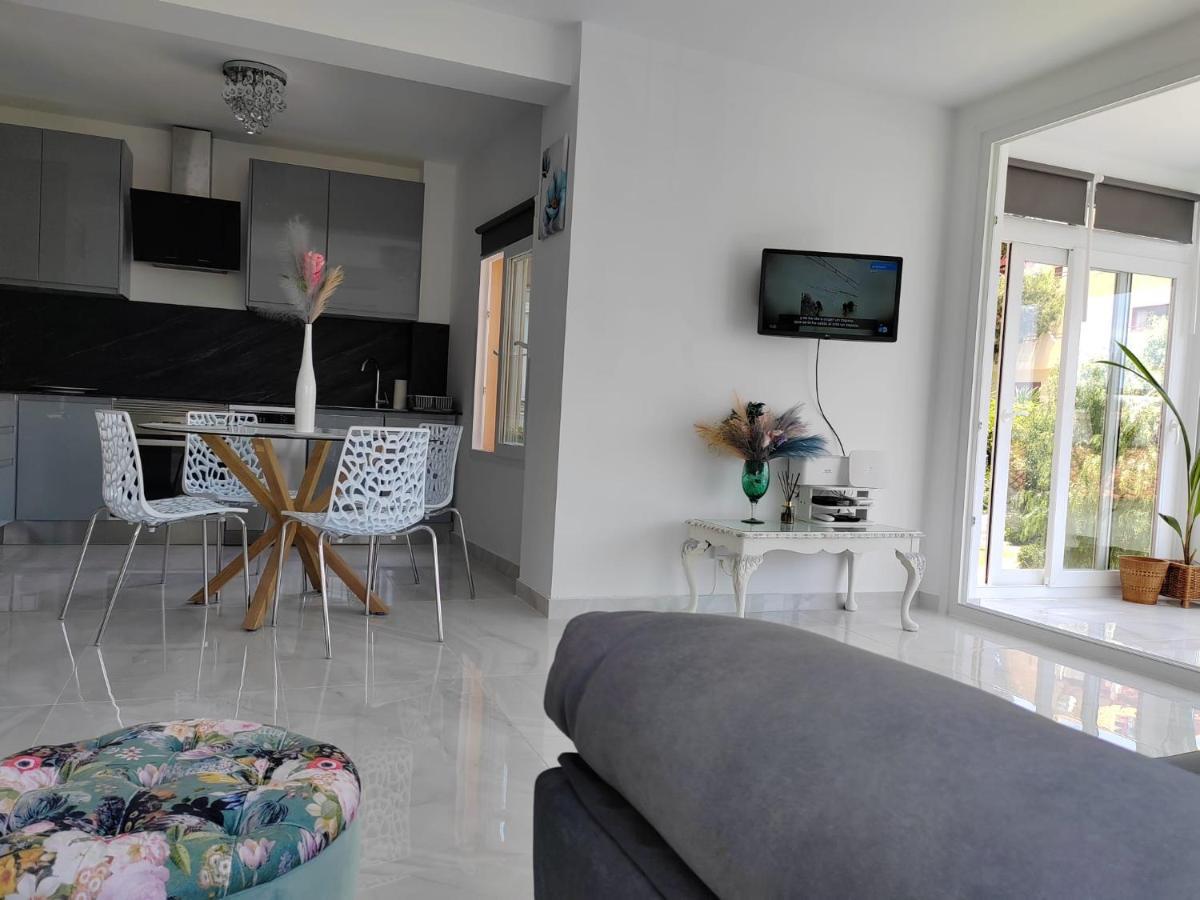 Apartamento La Torre,200M Hasta La Playa 베날마데나코스타 외부 사진