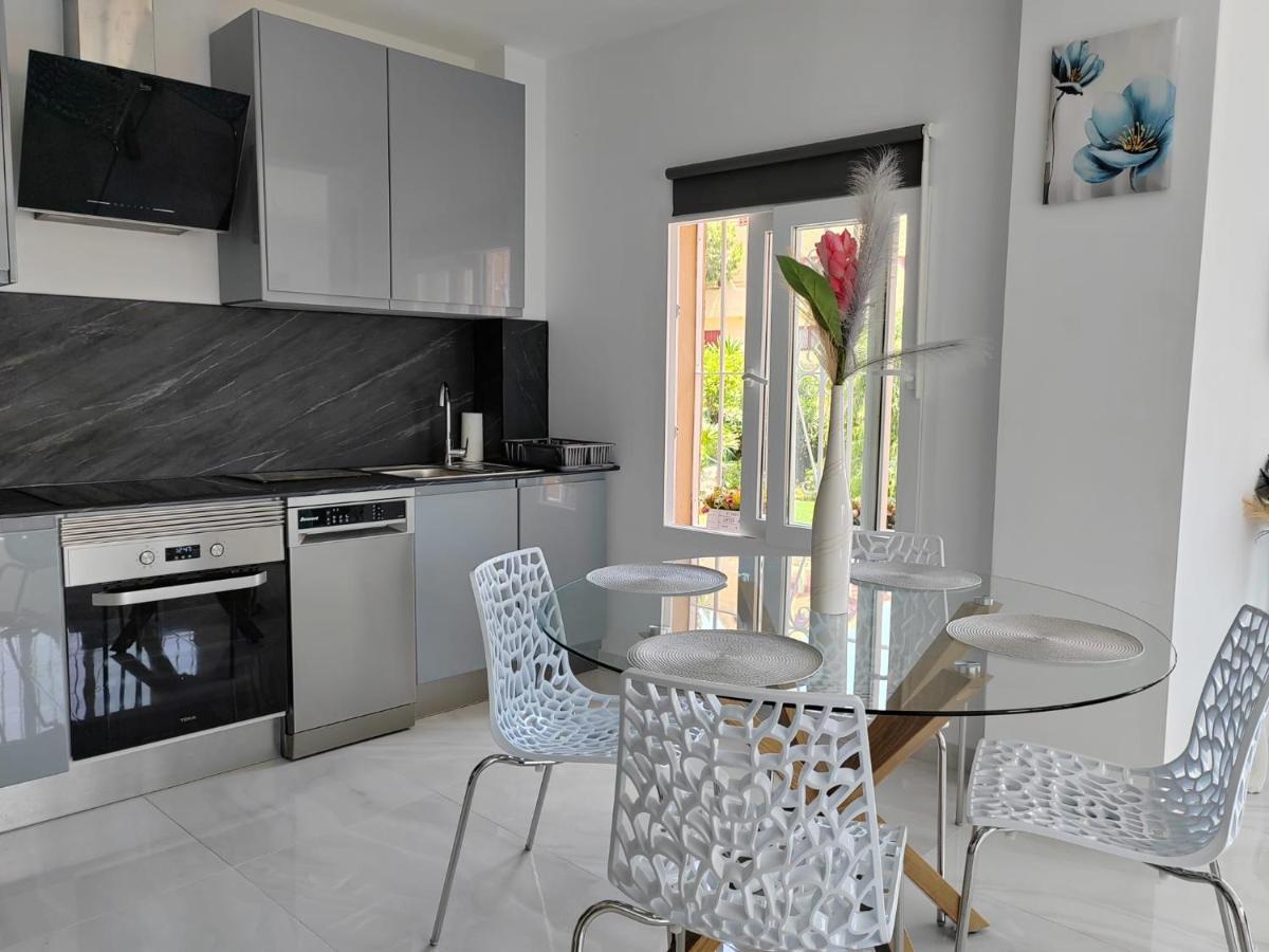 Apartamento La Torre,200M Hasta La Playa 베날마데나코스타 외부 사진