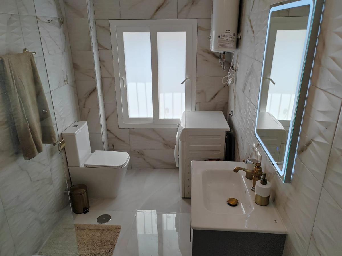 Apartamento La Torre,200M Hasta La Playa 베날마데나코스타 외부 사진