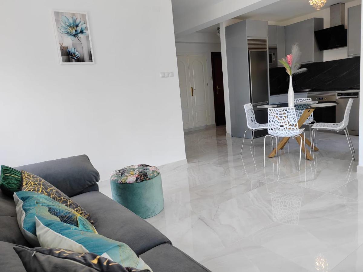 Apartamento La Torre,200M Hasta La Playa 베날마데나코스타 외부 사진